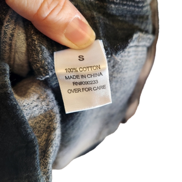 Playboy By PacSun Shadow Plaid Flannel Shirt size small - Picture 6 of 6